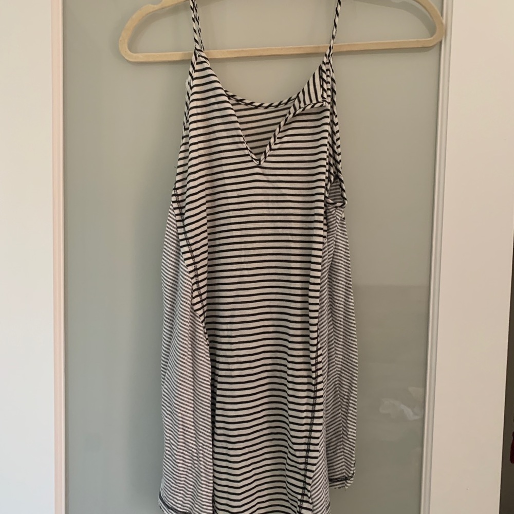 Tank top - Picture 2 of 3